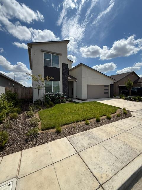 6347 E Adena Ave, Fresno, CA 93727