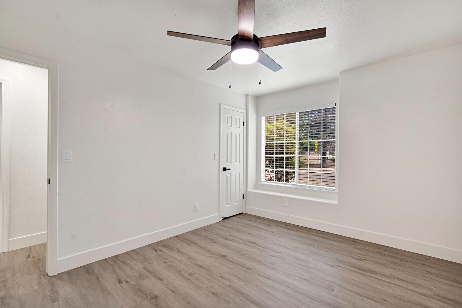 2323 N Milburn Ave, Fresno, CA 93722