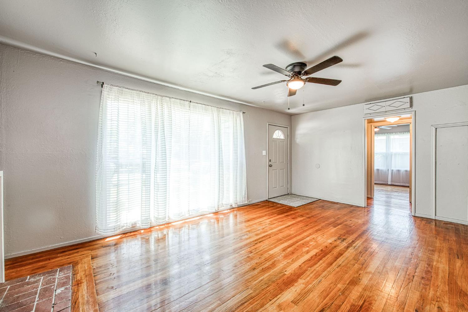 1534 W Saginaw Way, Fresno, CA 93705