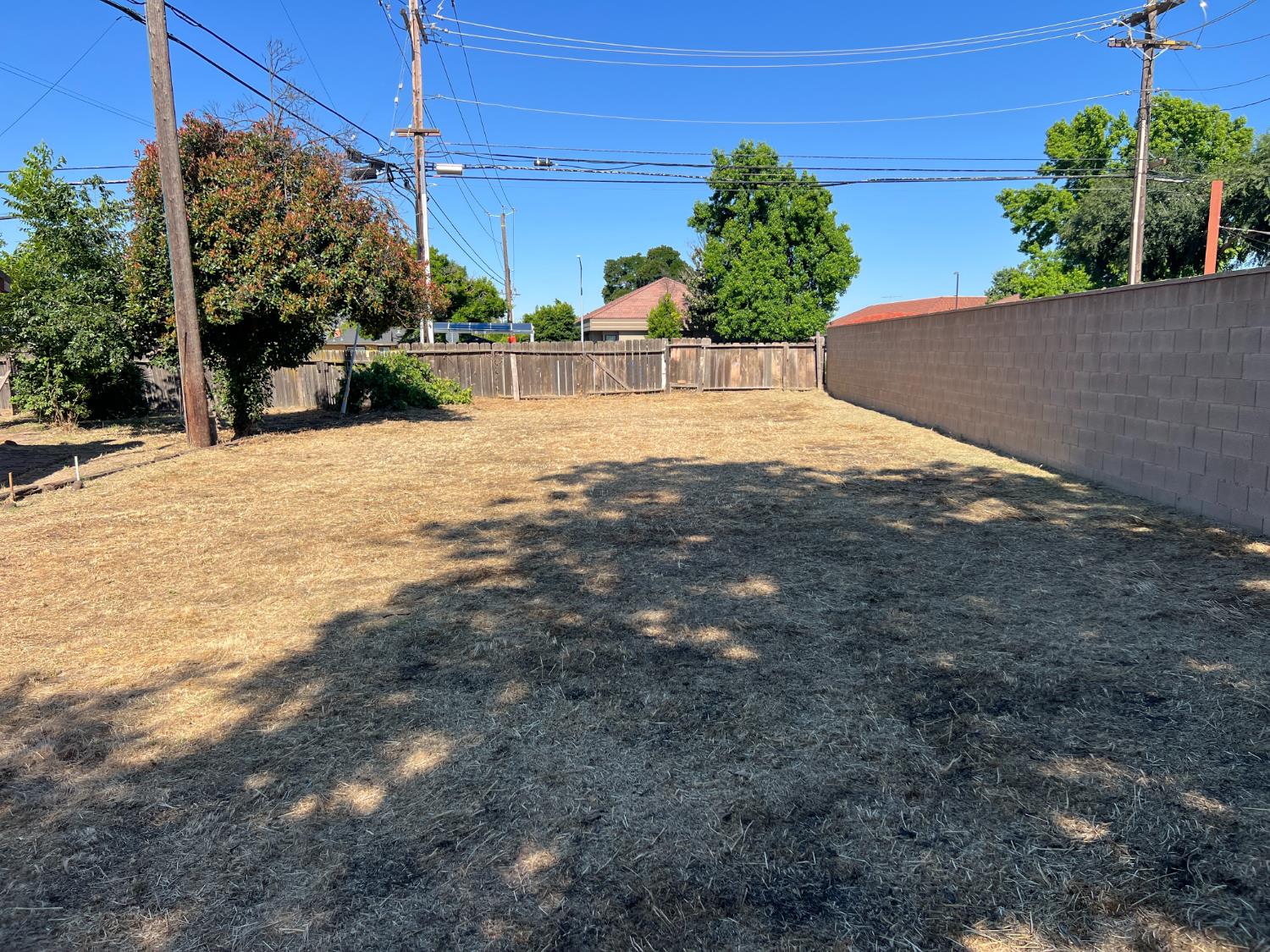 3988 N Fresno St, Fresno, CA 93726