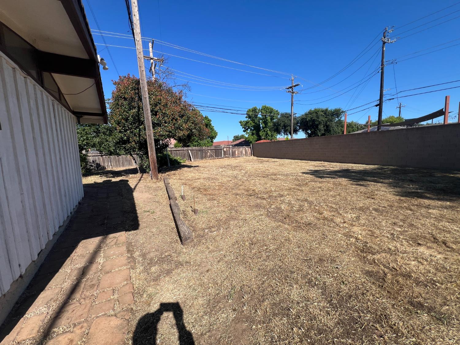 3988 N Fresno St, Fresno, CA 93726