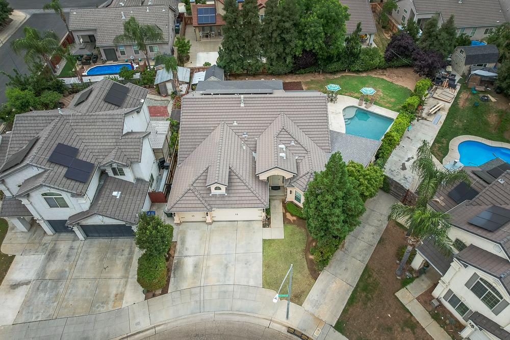 2853 N McKelvey Ave, Fresno, CA 93727