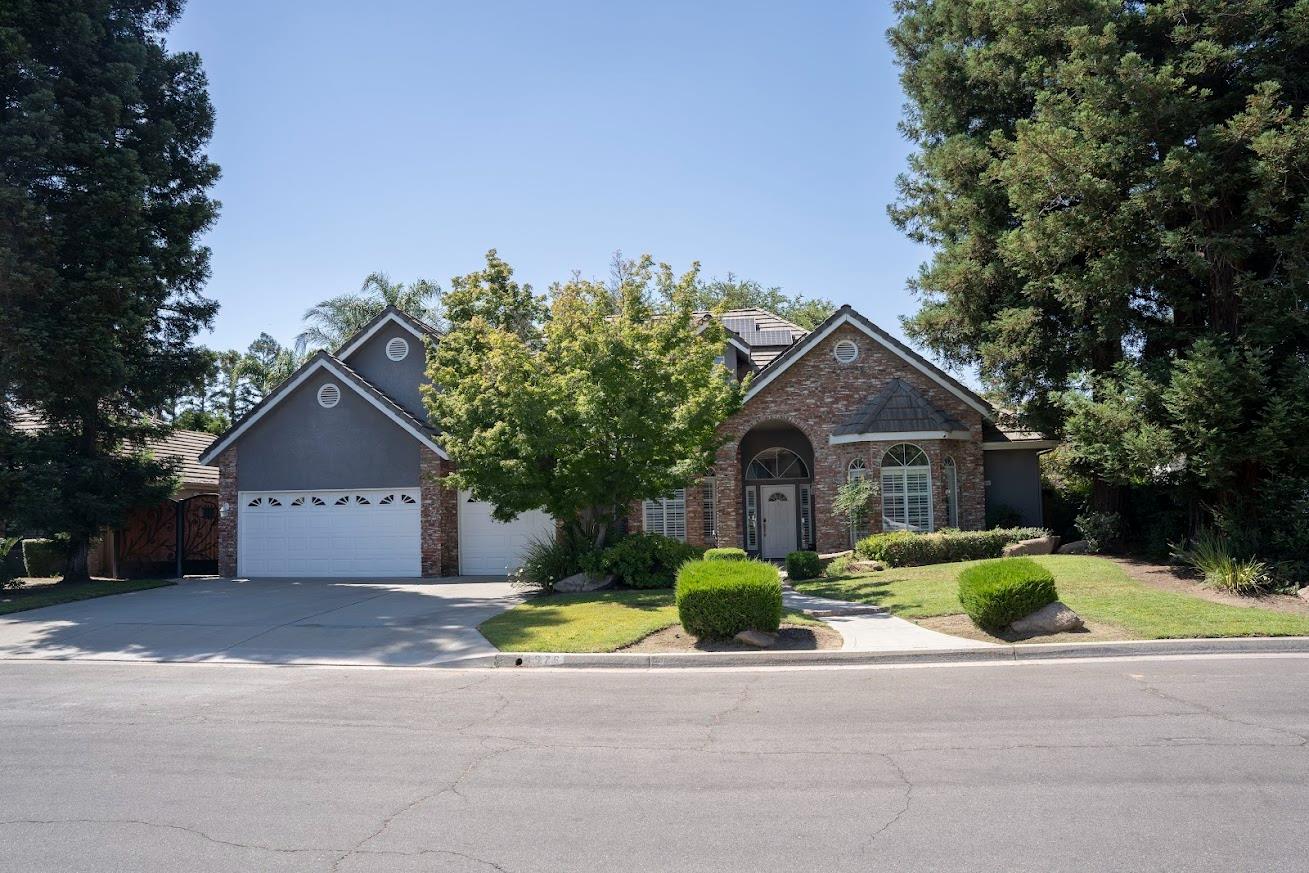 4976 W Birch Ave, Fresno, CA 93722