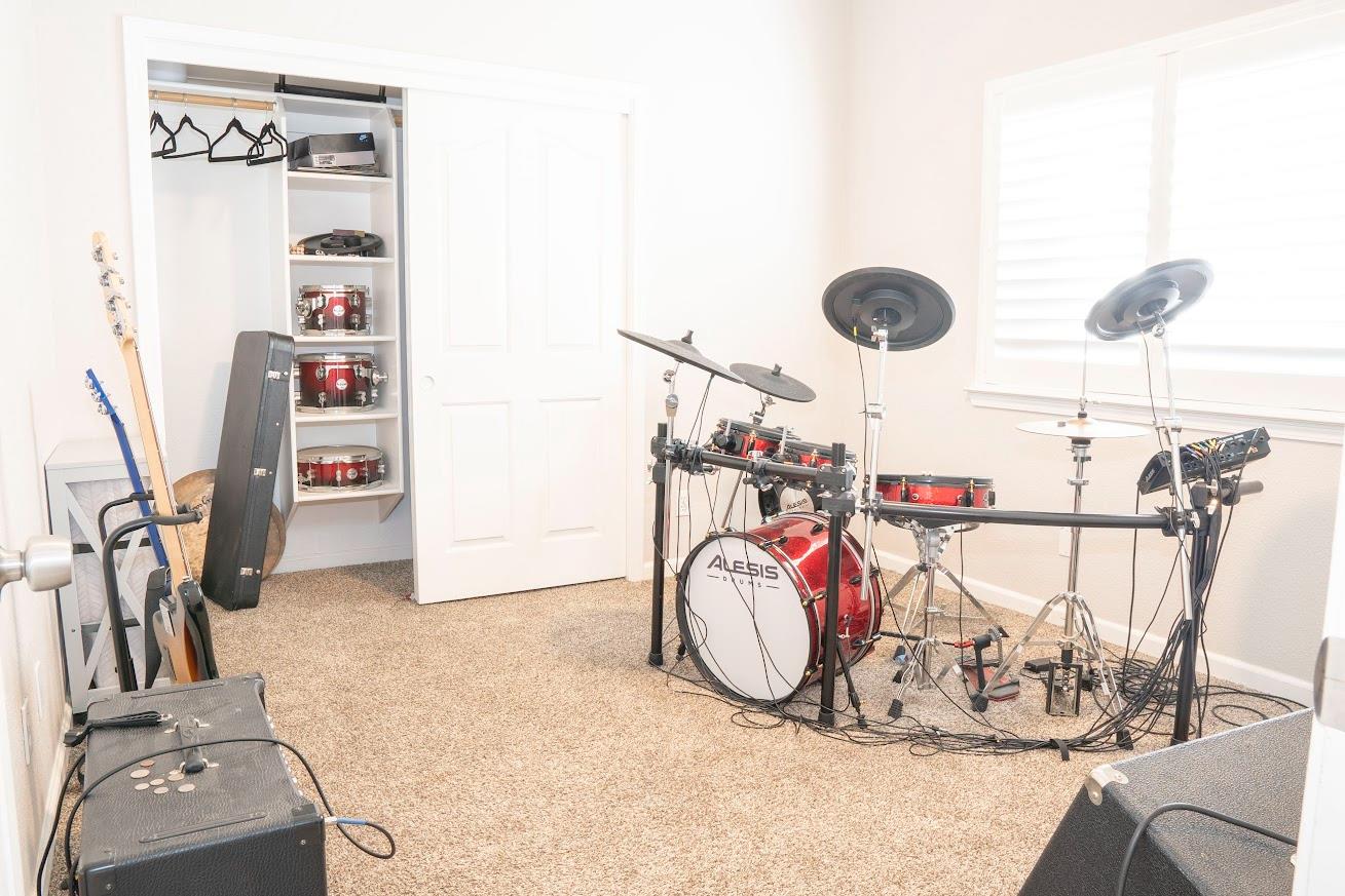 4976 W Birch Ave, Fresno, CA 93722