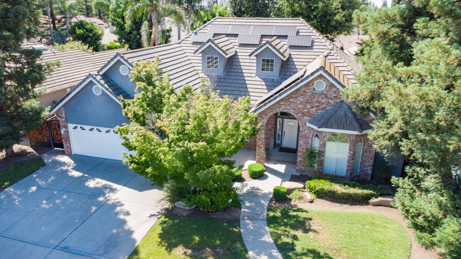 4976 W Birch Ave, Fresno, CA 93722