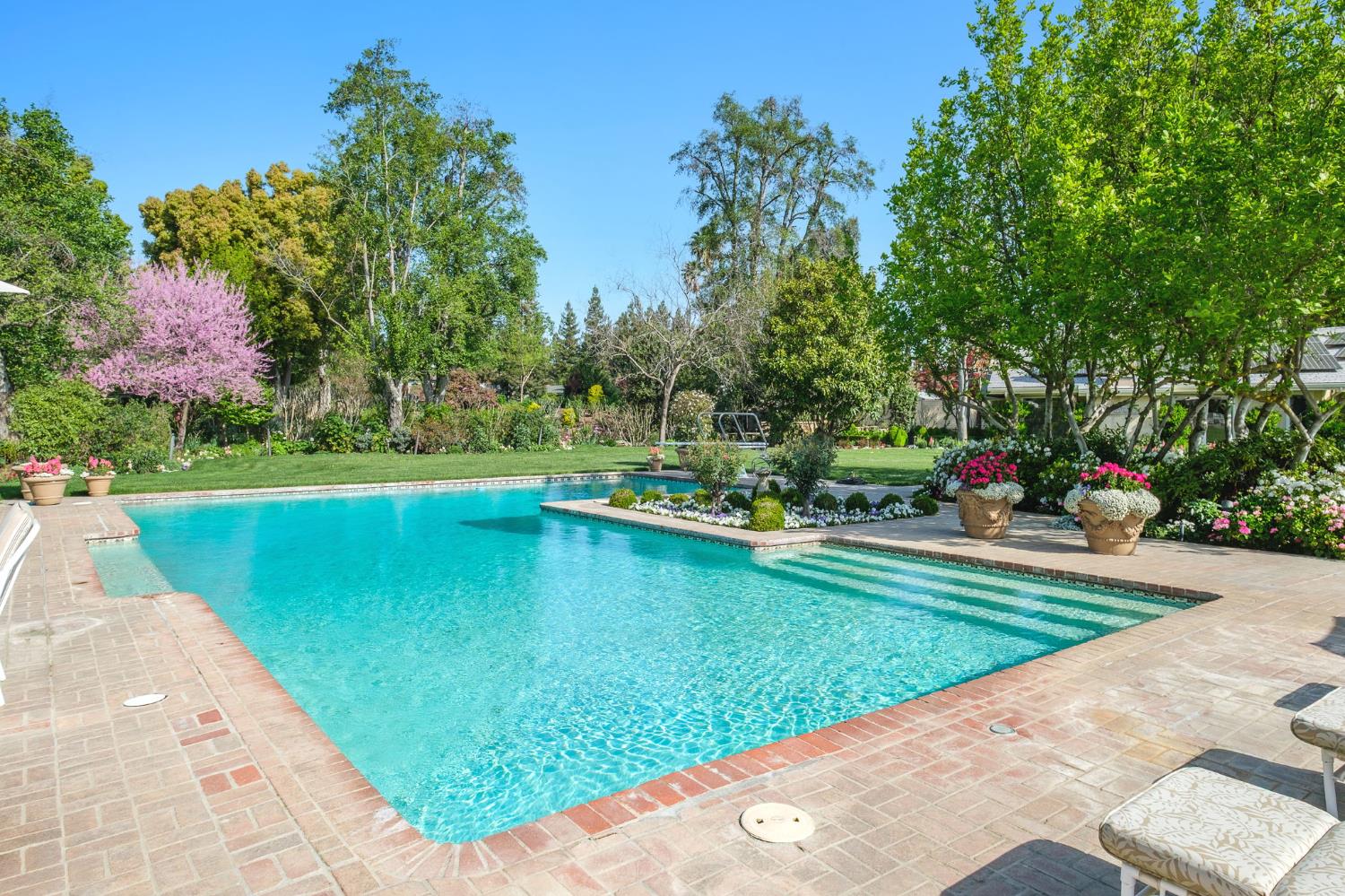 5811 N Forkner Ave, Fresno, CA 93711
