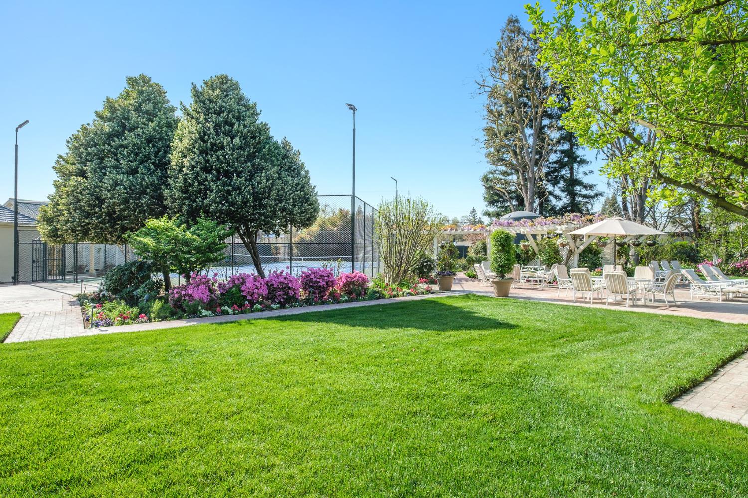 5811 N Forkner Ave, Fresno, CA 93711