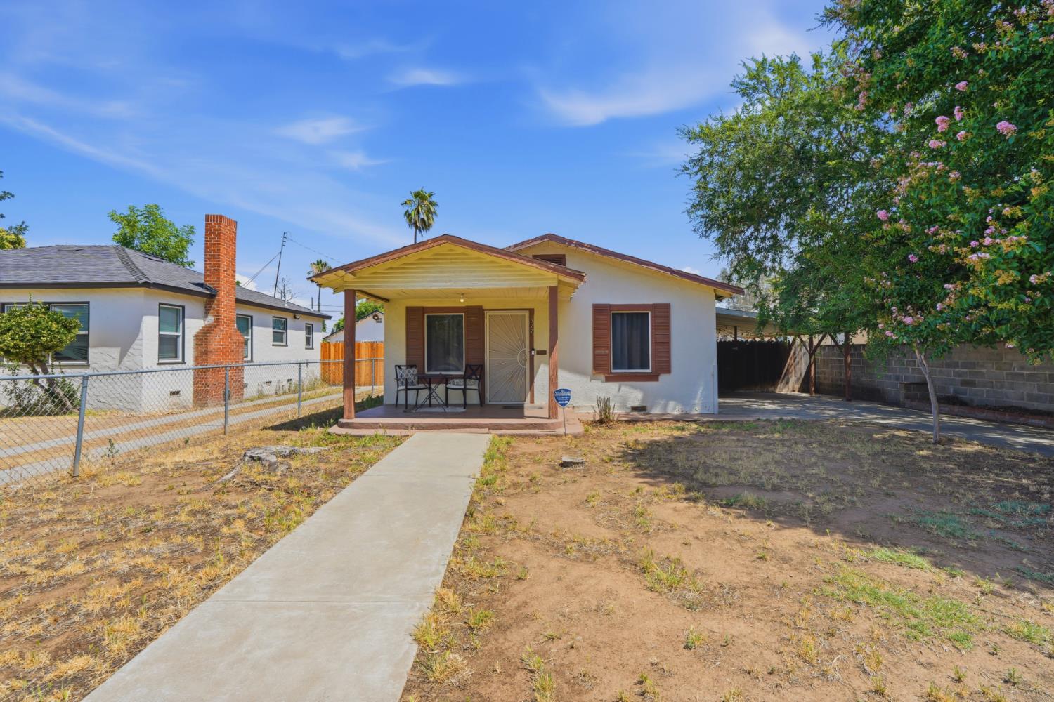 327 E Dayton Ave, Fresno, CA 93704