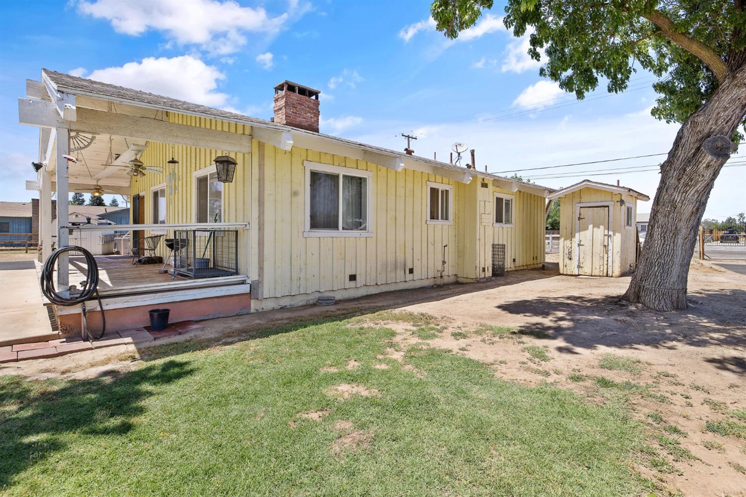 3725 W Olive Ave, Fresno, CA 93722