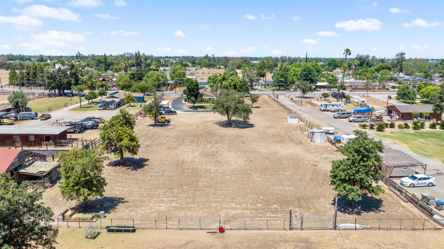 3725 W Olive Ave, Fresno, CA 93722