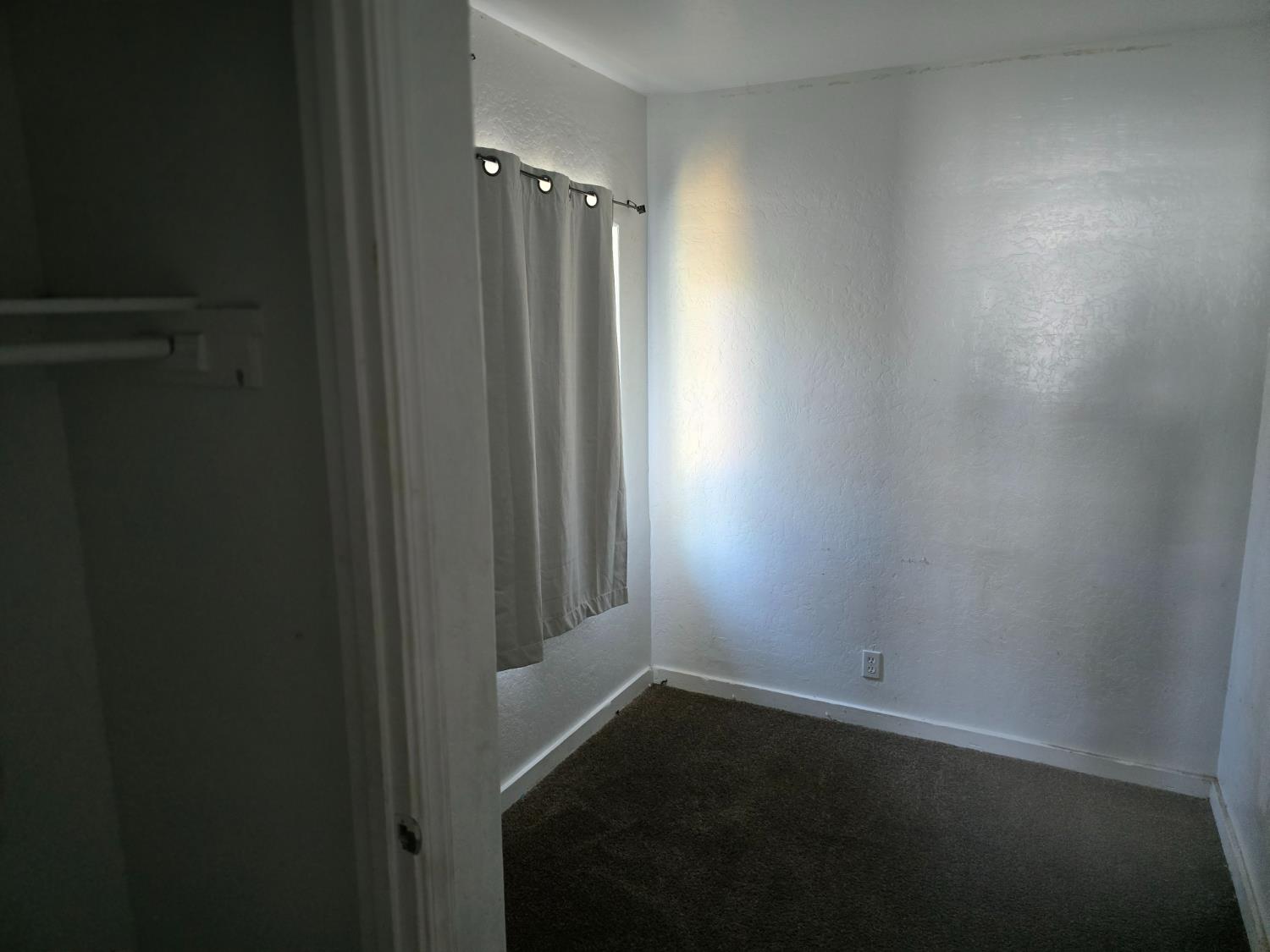1426 E Patterson Ave, Fresno, CA 93728